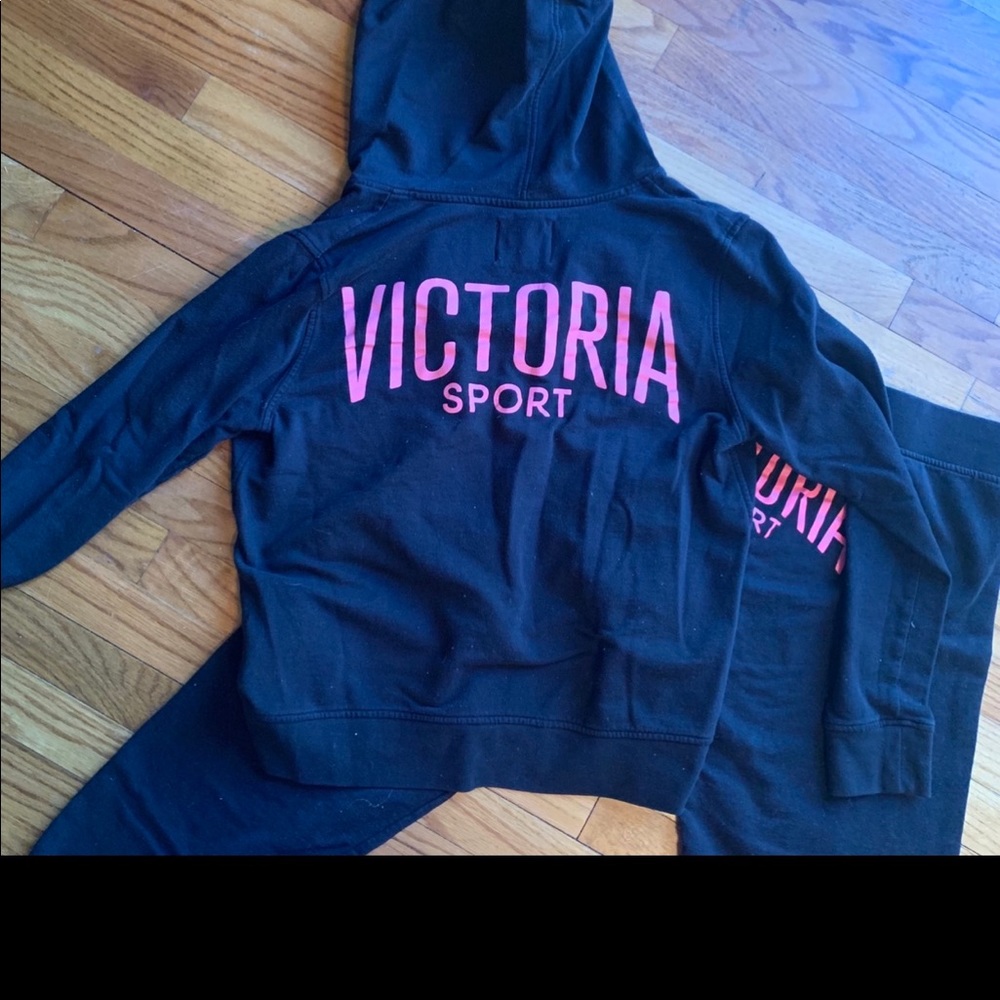 Vs outfit black and hot pink